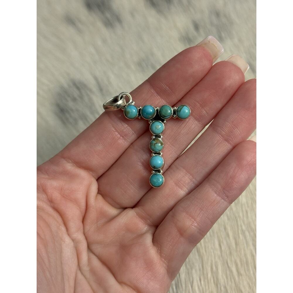 Native American Sterling Silver Round Turquoise Petit Point Initial Letter T - Picture 10 of 10